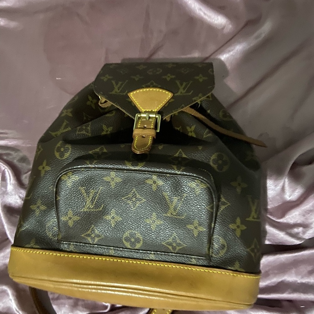 louis vuitton montsouris backpack MM
